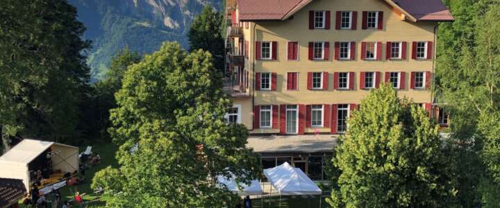 Volontario di 6 mesi al Centro “Schweibenalp”, un’oasi di permacultura e ispirazione in Svizzera!
