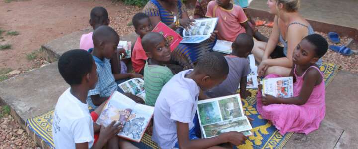Attività socio-educative con bimbi e bimbe – Campo di volontariato in Togo 2023