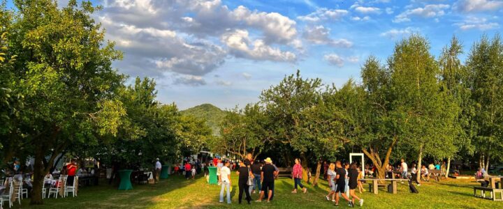 Partecipa al campo di volontariato con Asociația Vieții: Esperienza Rurale e Scambio Culturale in Romania