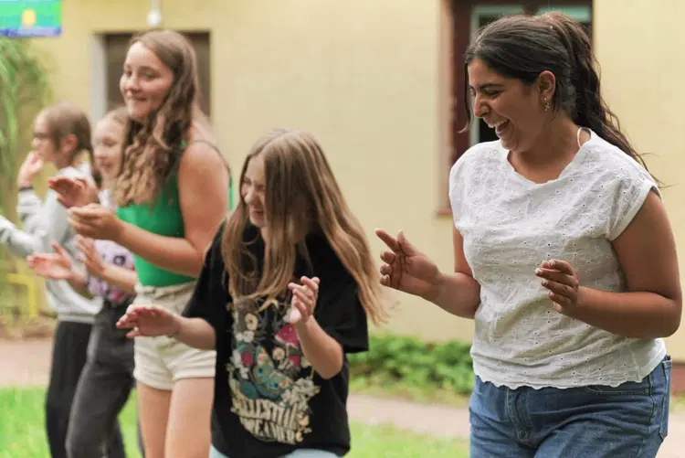 Campo di volontariato con bambini a Varsavia: progetto estivo internazionale